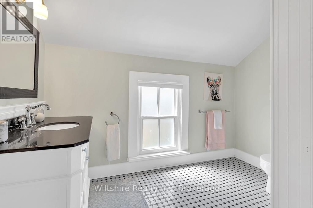 64 SOUTH STREET WEST Image 35
