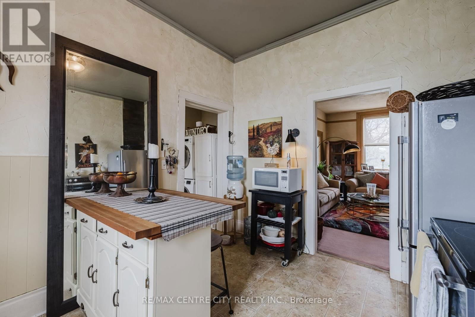 21266 THAMES ROAD Image 13