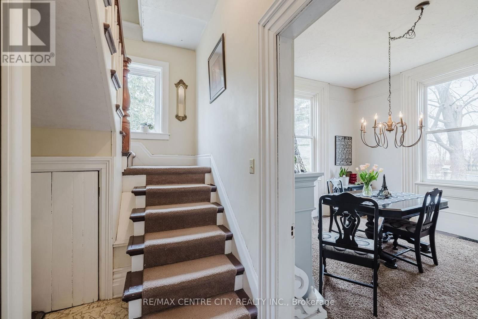 21266 THAMES ROAD Image 19