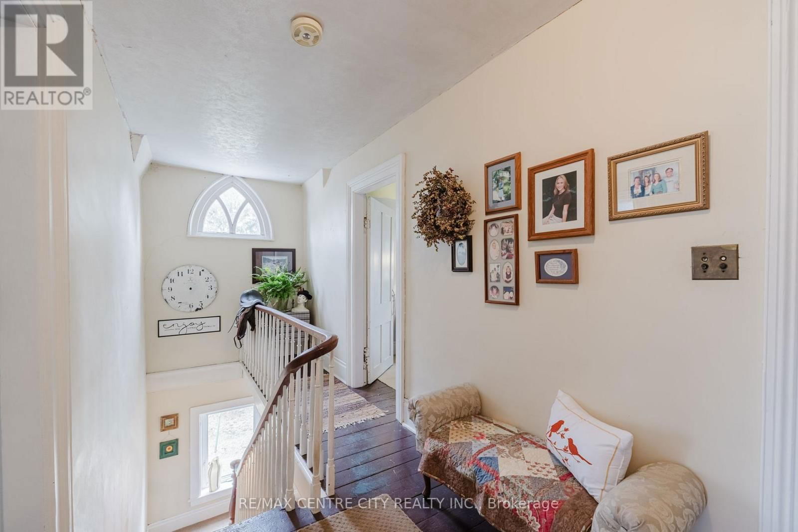 21266 THAMES ROAD Image 22