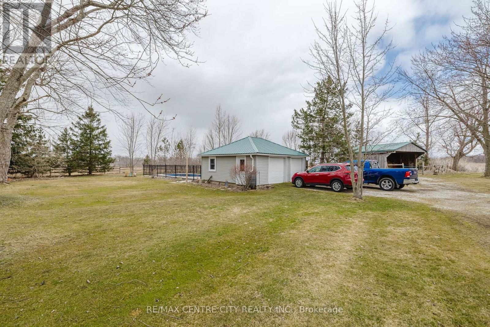 21266 THAMES ROAD Image 28