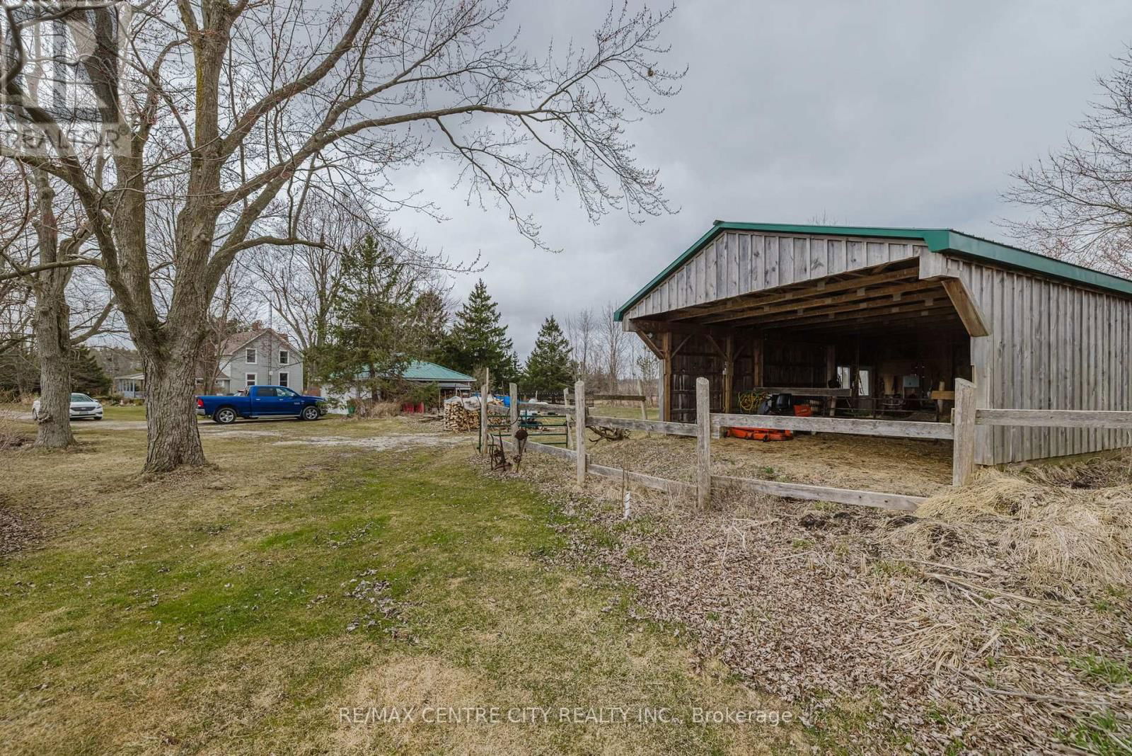 21266 THAMES ROAD Image 35
