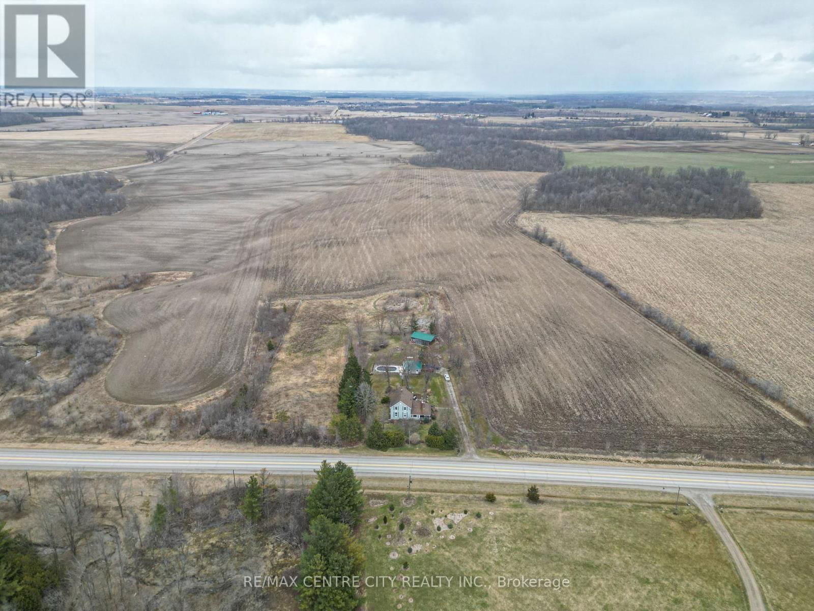 21266 THAMES ROAD Image 37