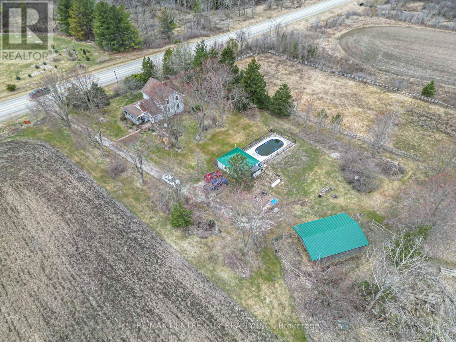 21266 THAMES ROAD Image 39