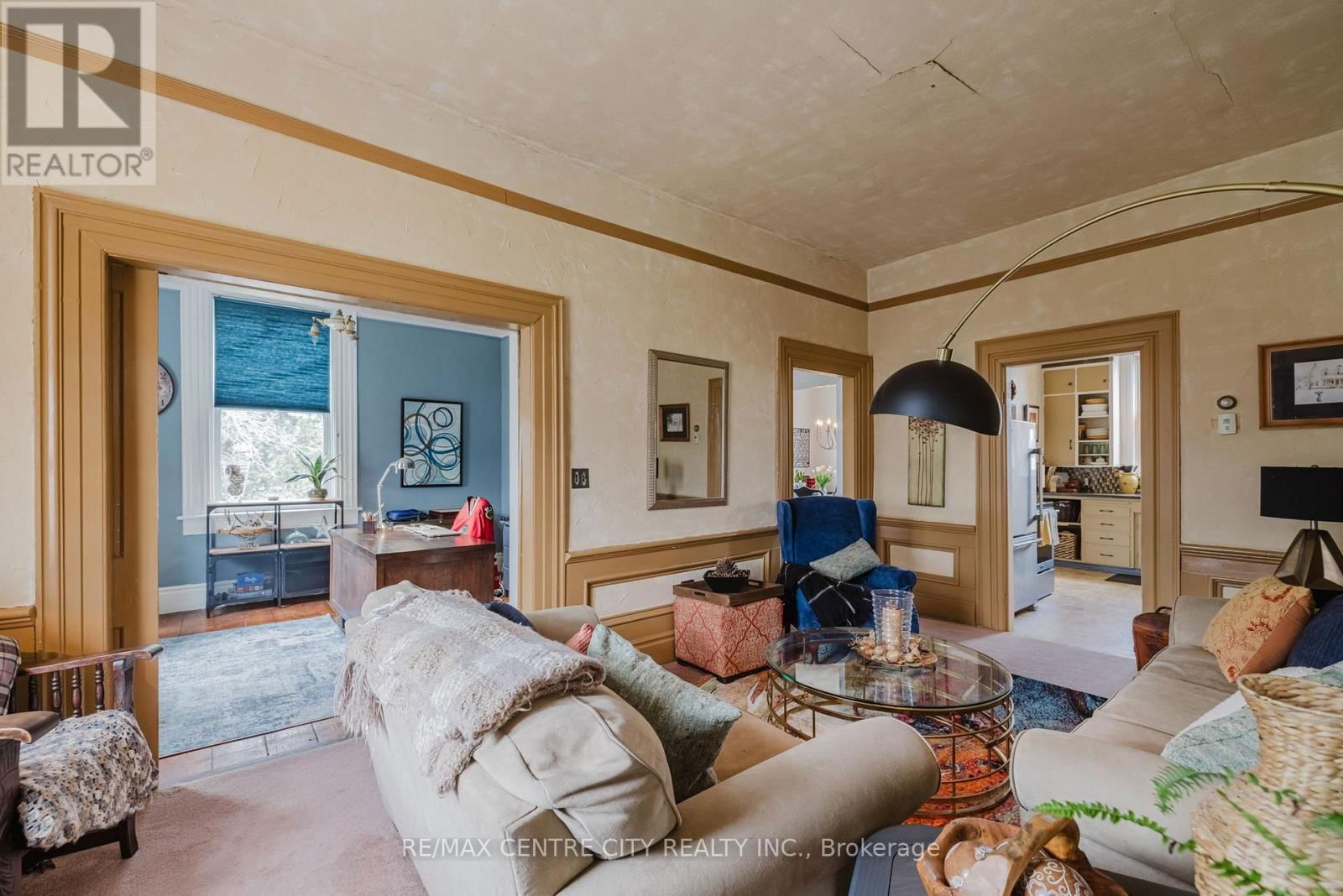 21266 THAMES ROAD Image 8