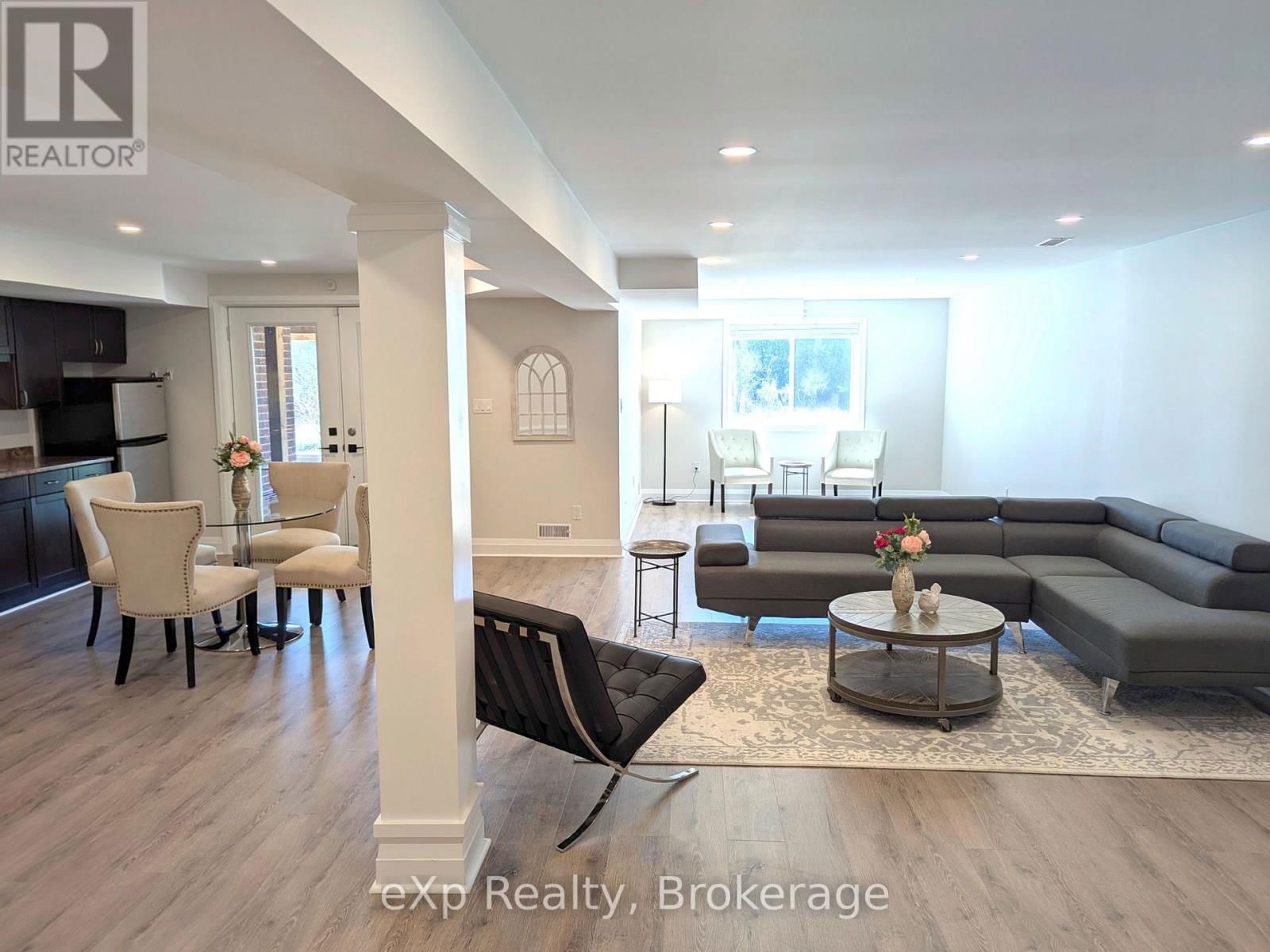 93 VAUGHAN STREET Image 32