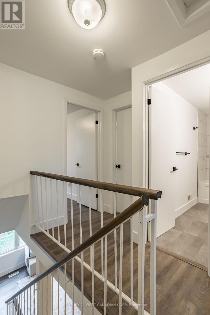 13 - 591 GRIFFITH STREET Image 18