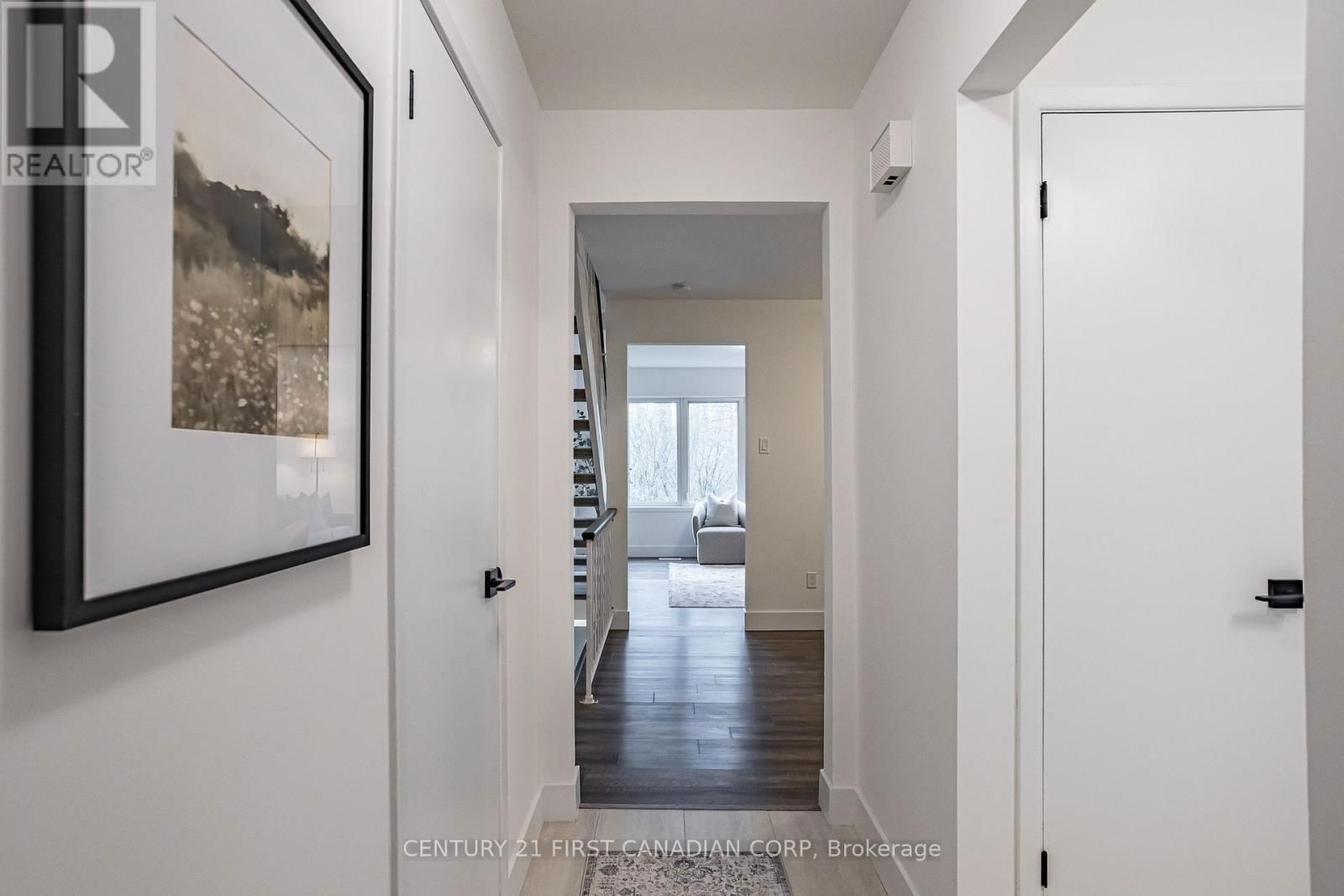 13 - 591 GRIFFITH STREET Image 6
