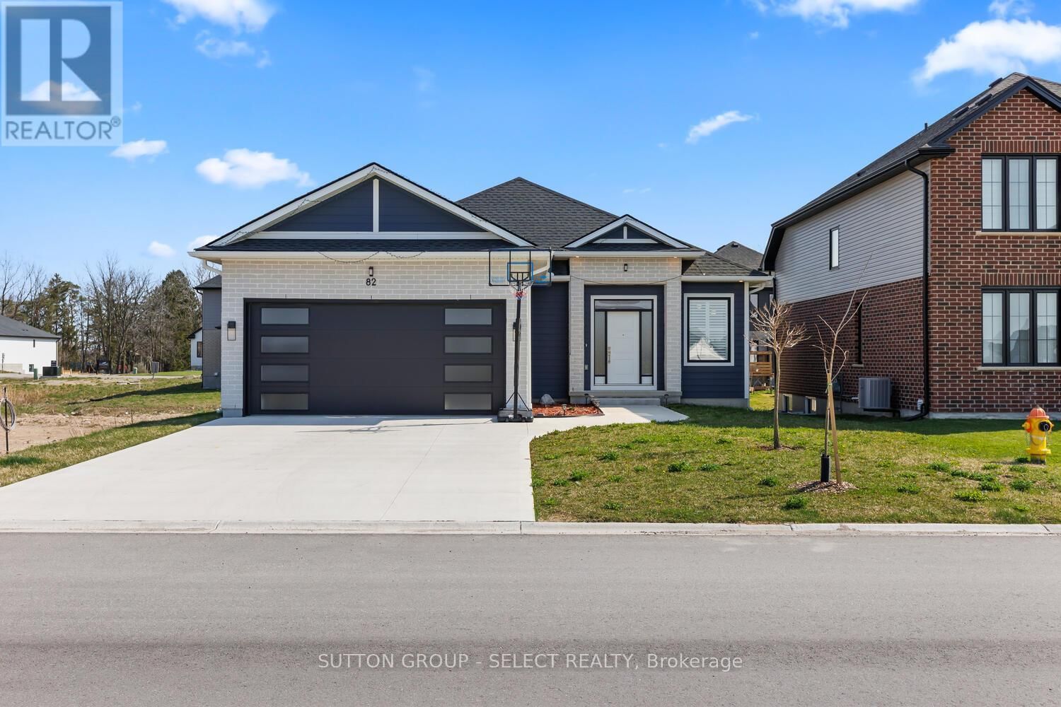 82 WAYSIDE LANE Image 1