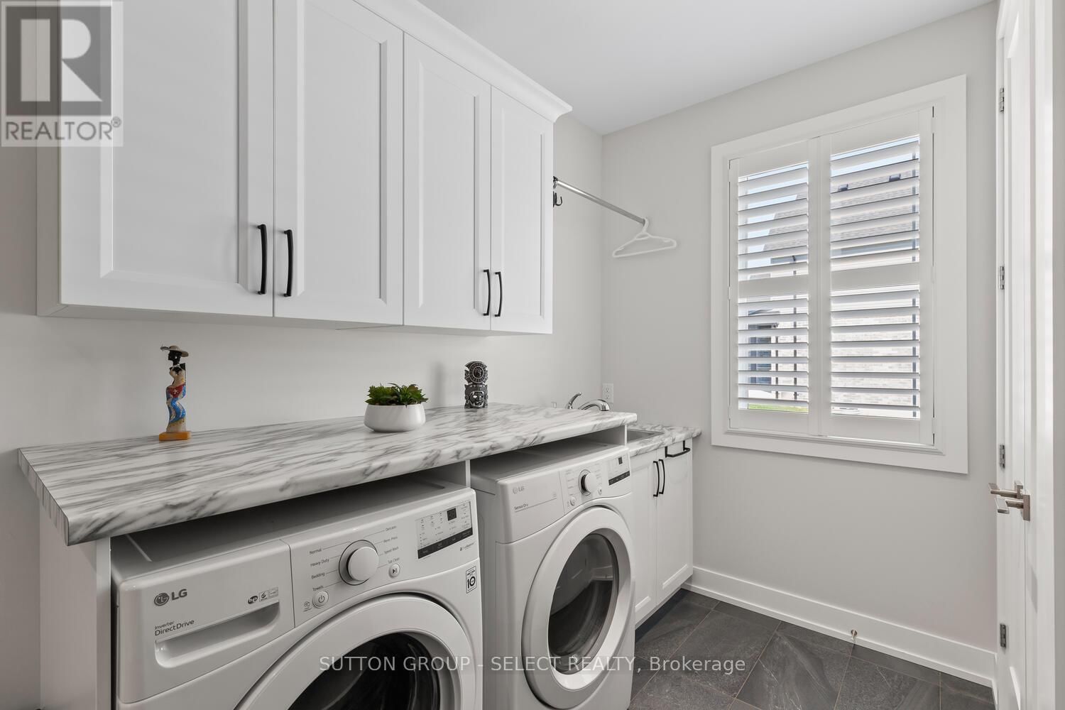 82 WAYSIDE LANE Image 18
