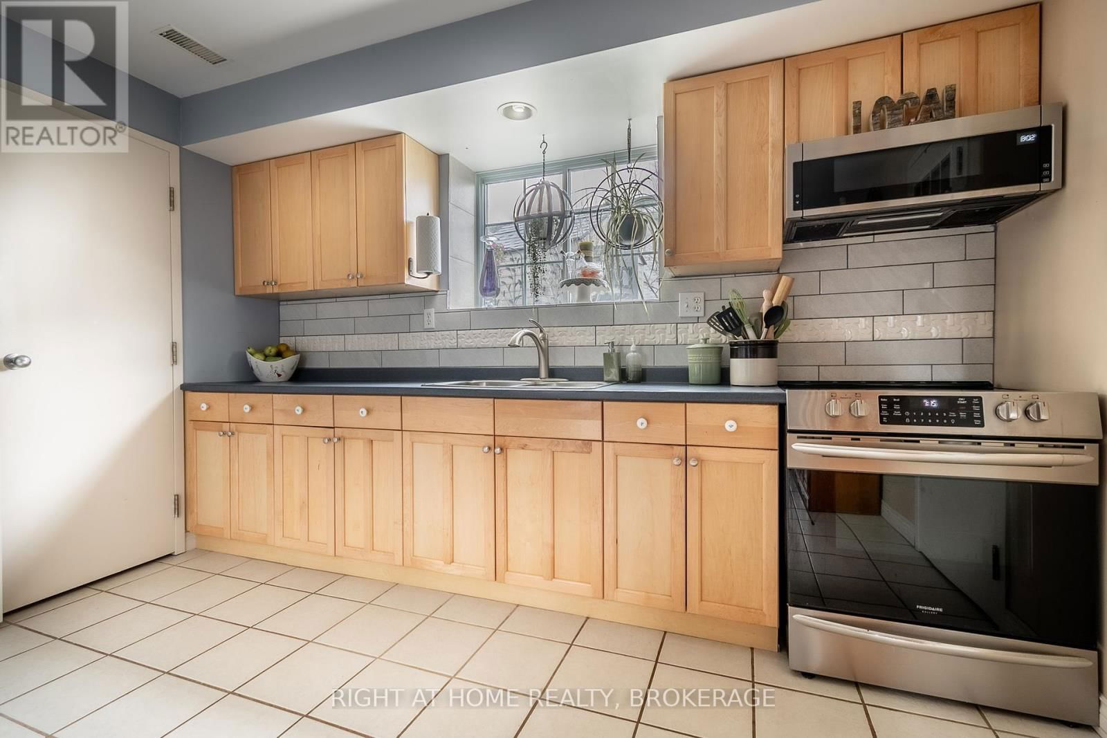 152 KINGSWAY STREET Image 36