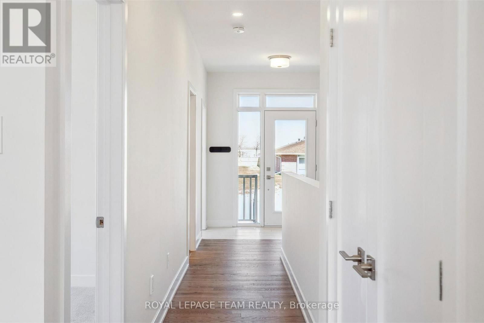 1261 POTTER DRIVE Image 4