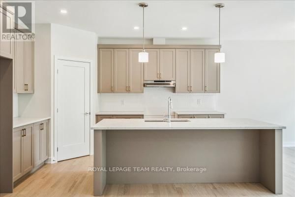1261 POTTER DRIVE Image 6