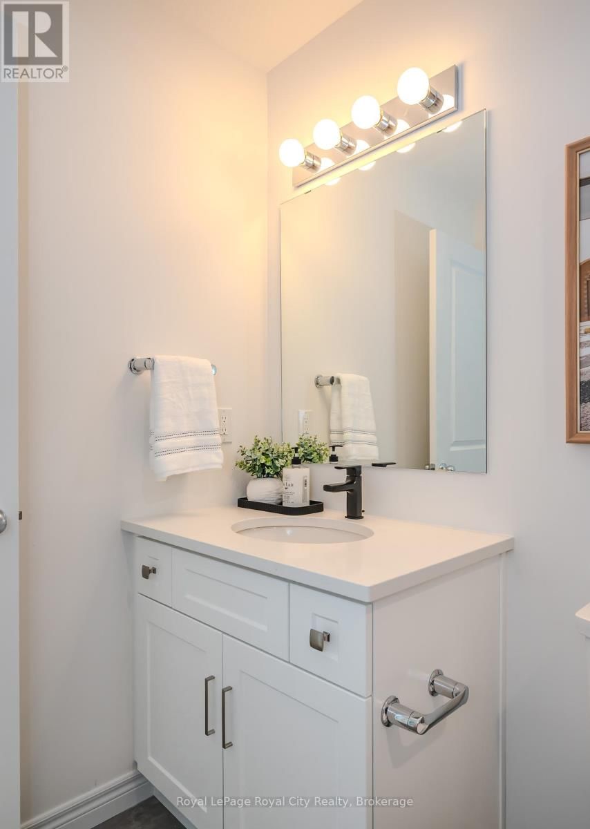8 SORA LANE Image 16