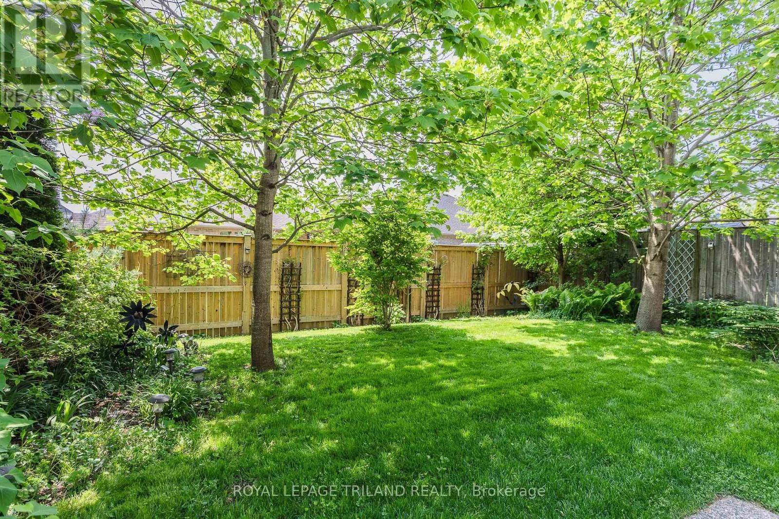 53 AUGUSTA CRESCENT Image 40