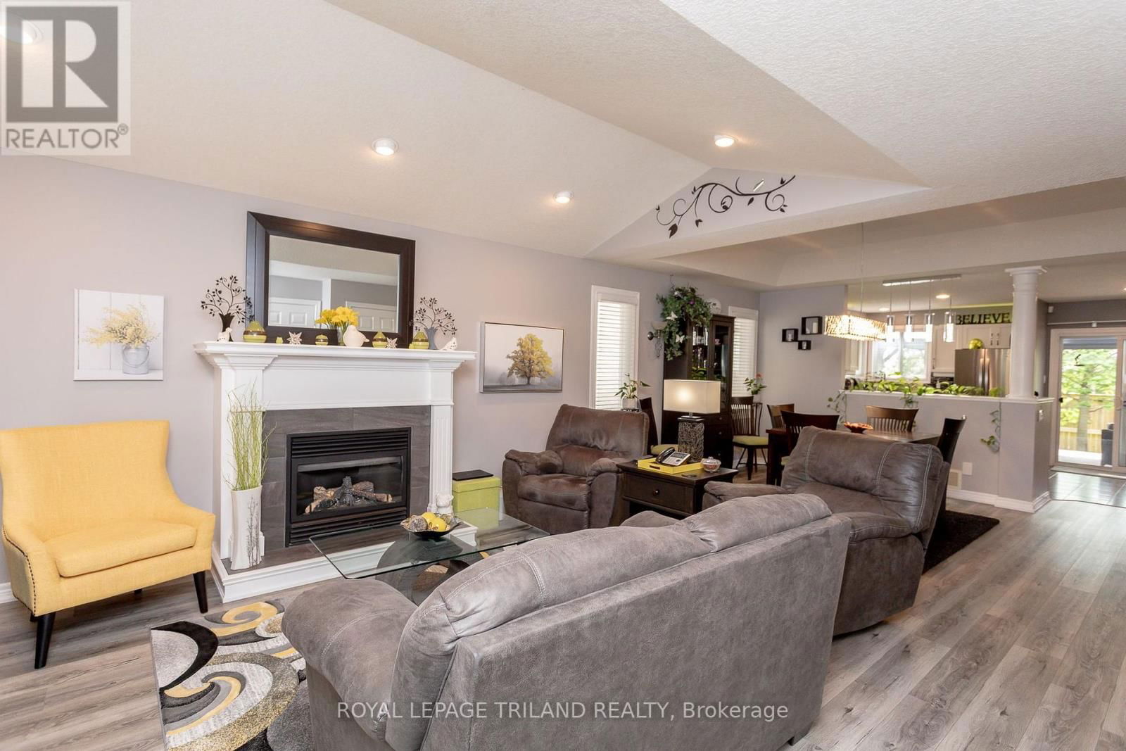 53 AUGUSTA CRESCENT Image 8