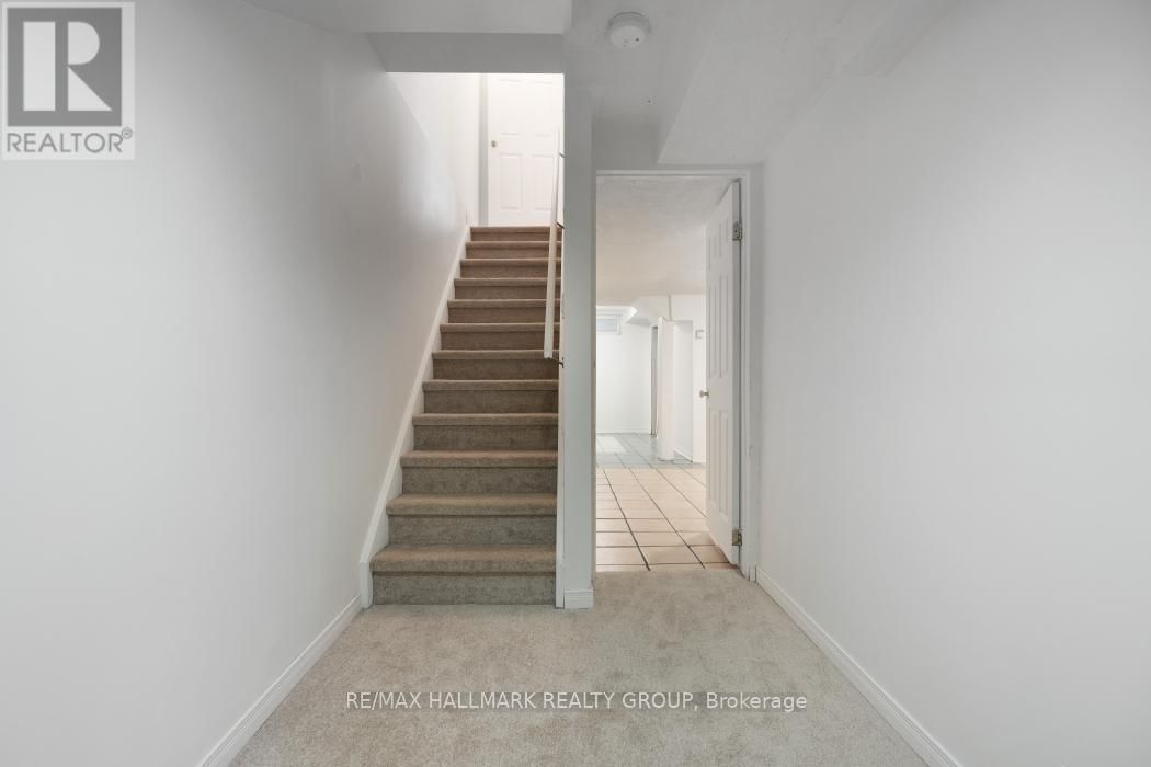 97 FORESTGLADE CRESCENT Image 23