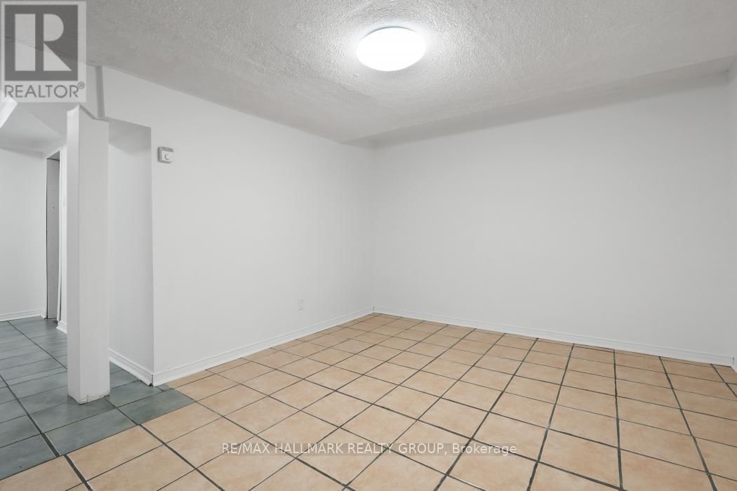 97 FORESTGLADE CRESCENT Image 24