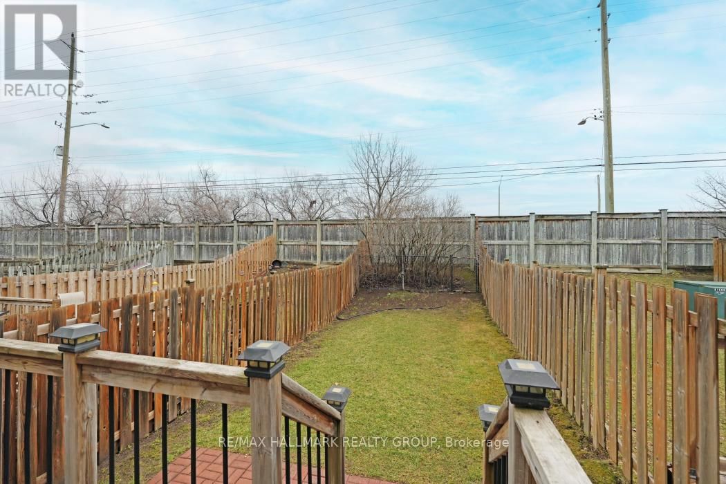 97 FORESTGLADE CRESCENT Image 28