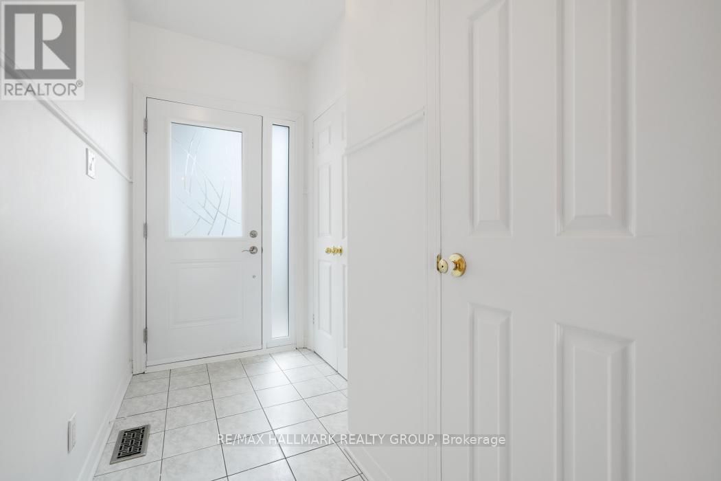 97 FORESTGLADE CRESCENT Image 3