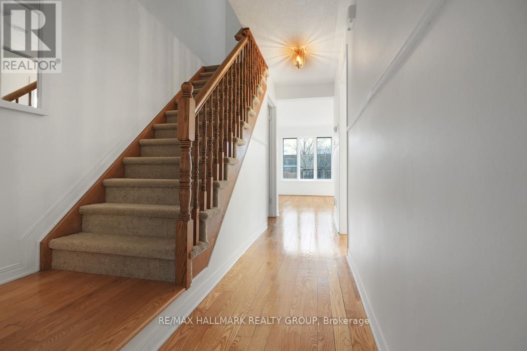 97 FORESTGLADE CRESCENT Image 4