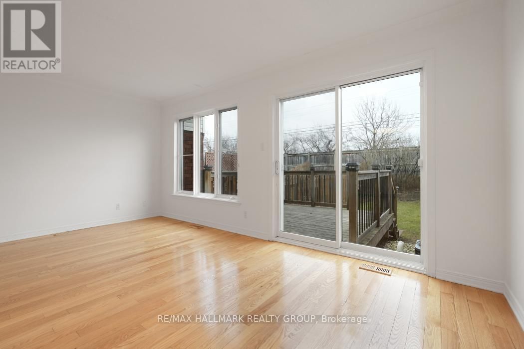 97 FORESTGLADE CRESCENT Image 7