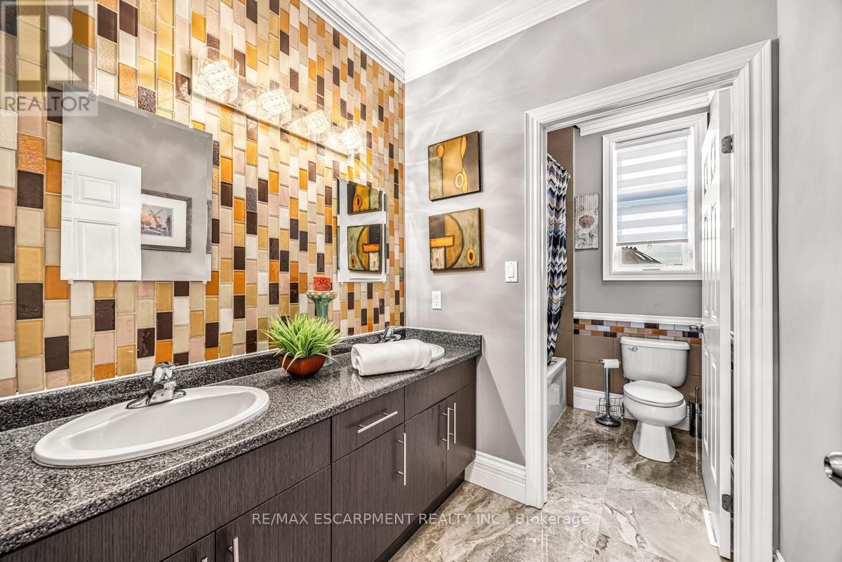 20 CHESSWOOD TRAIL Image 38