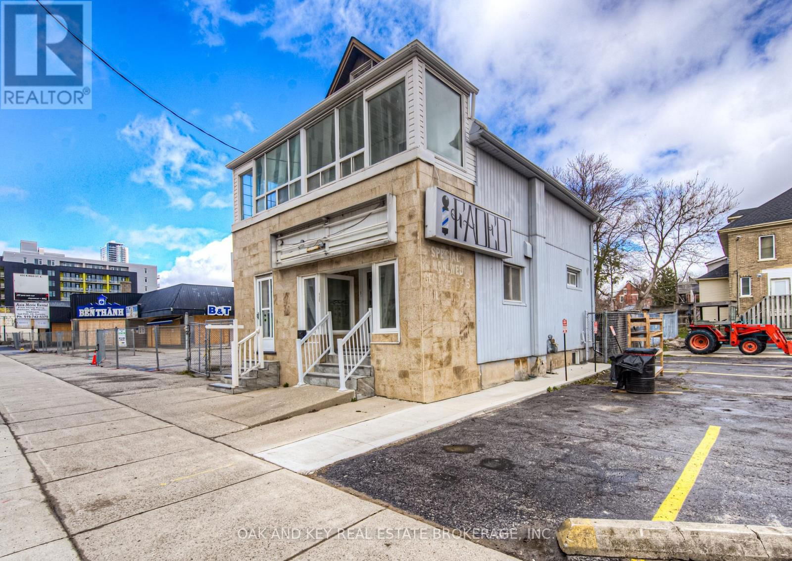 496 KING STREET EAST Image 1