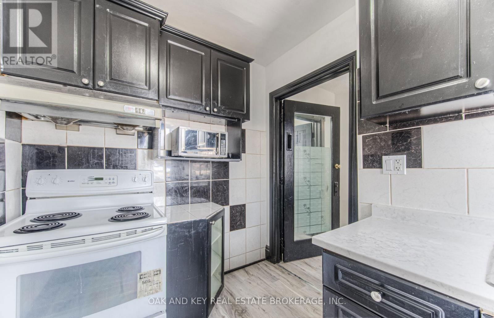496 KING STREET EAST Image 16
