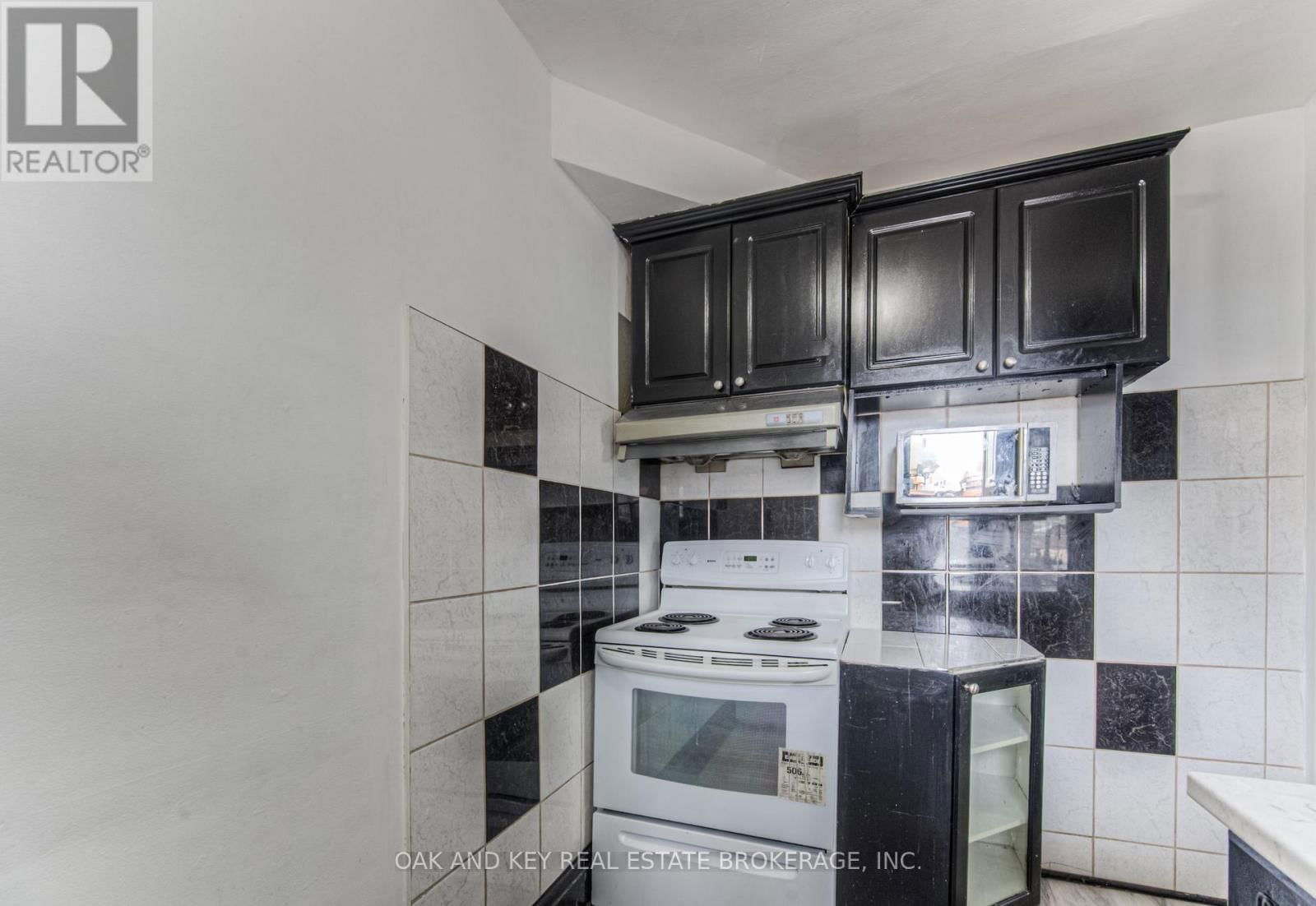 496 KING STREET EAST Image 18