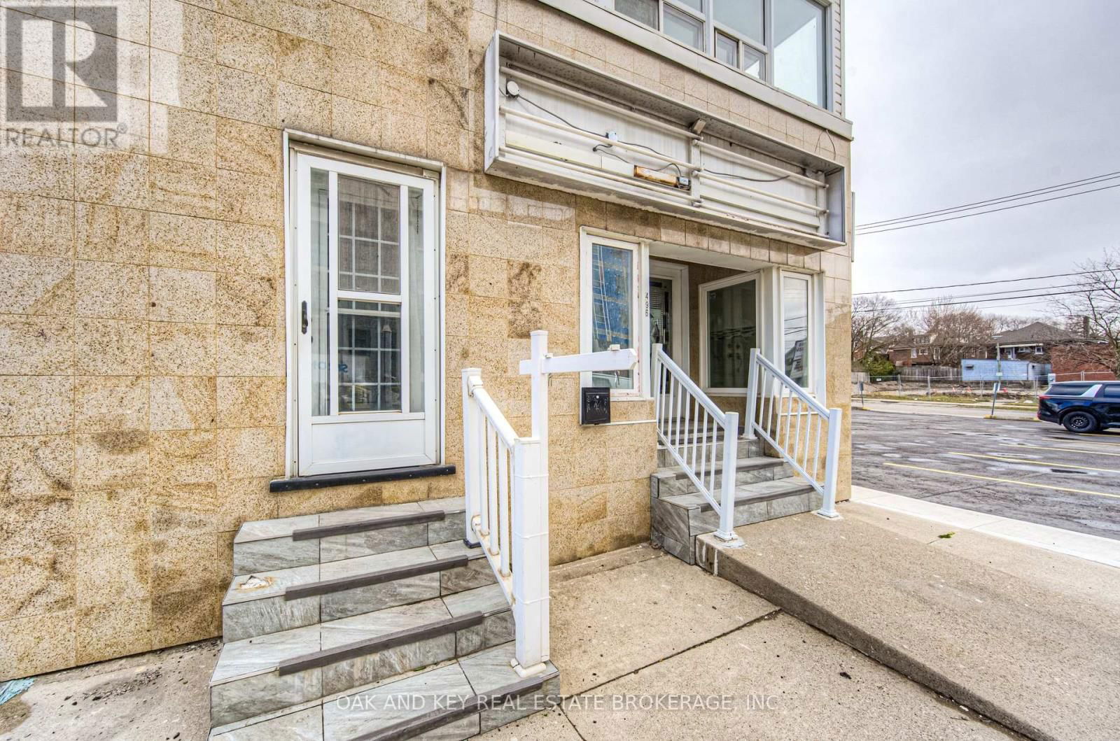 496 KING STREET EAST Image 2