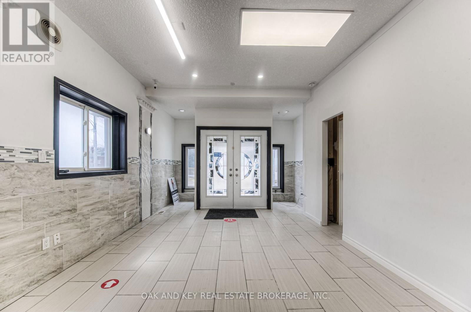 496 KING STREET EAST Image 7