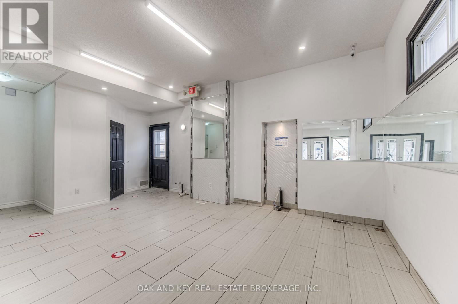 496 KING STREET EAST Image 8