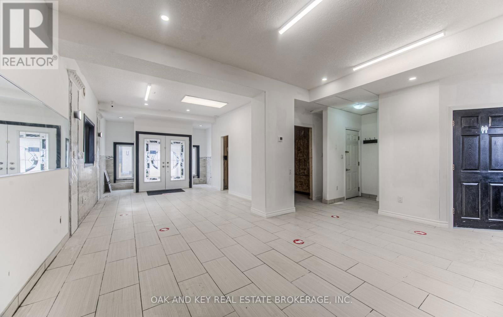 496 KING STREET EAST Image 9
