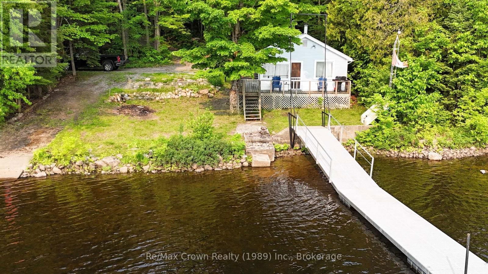 17 RIVERVIEW LANE Image 1