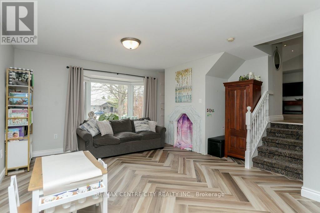143 CENTENNIAL AVENUE Image 16