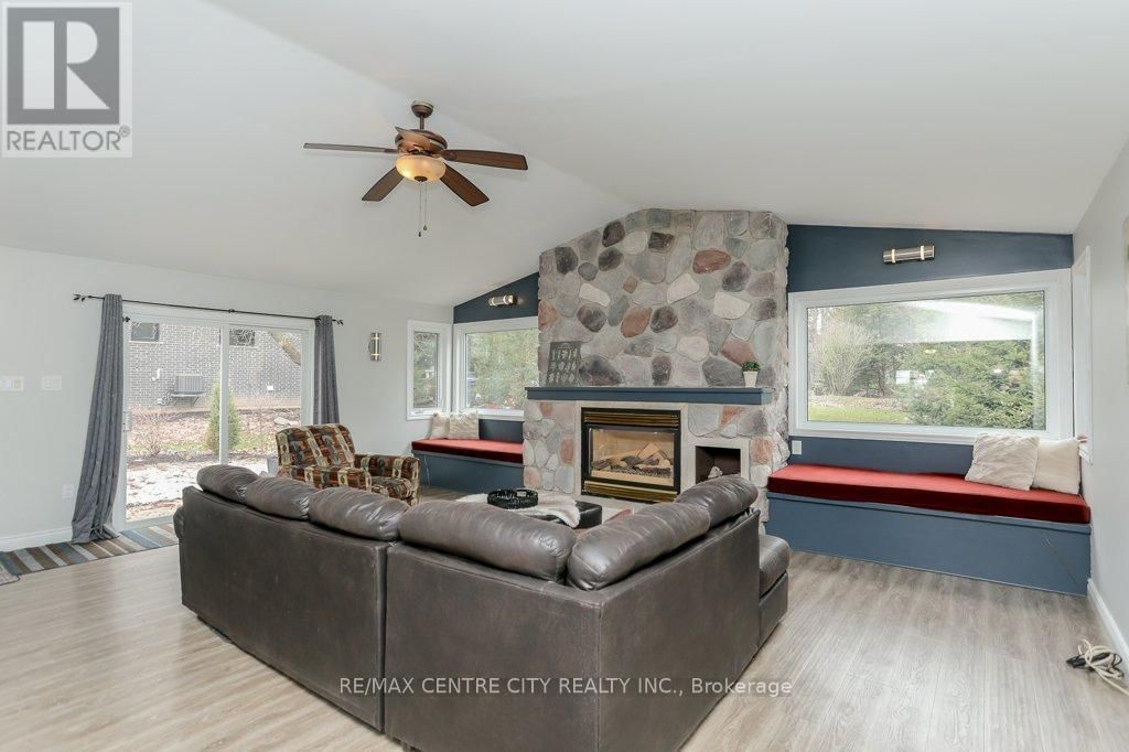 143 CENTENNIAL AVENUE Image 19