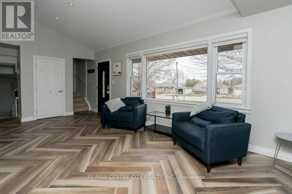 143 CENTENNIAL AVENUE Image 29