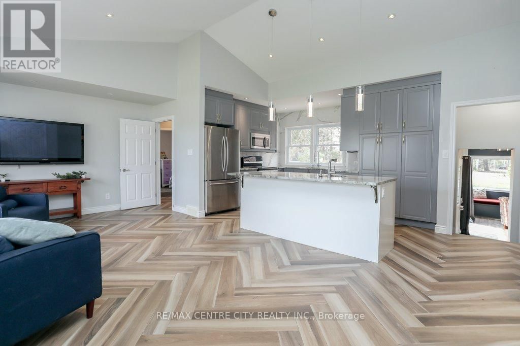 143 CENTENNIAL AVENUE Image 6