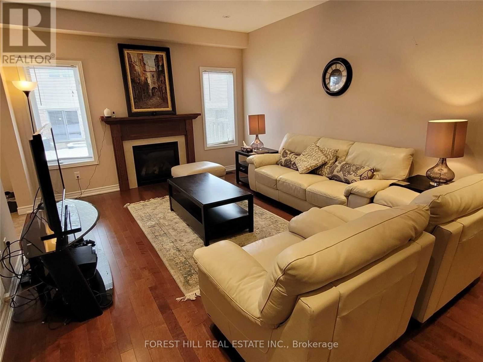 33 - 441 STONEHENGE DRIVE Image 10