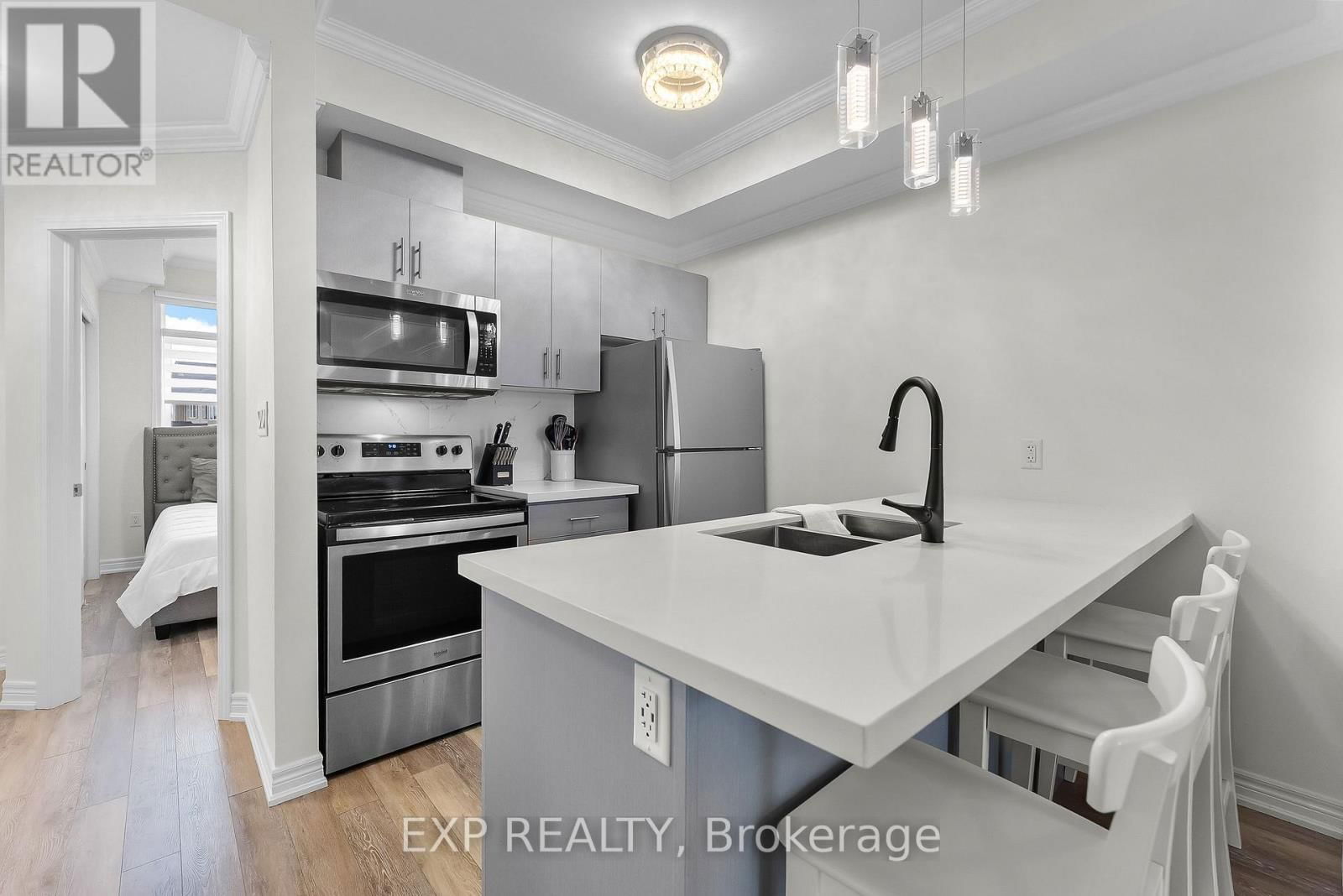 9 - 5016 SERENA DRIVE Image 7