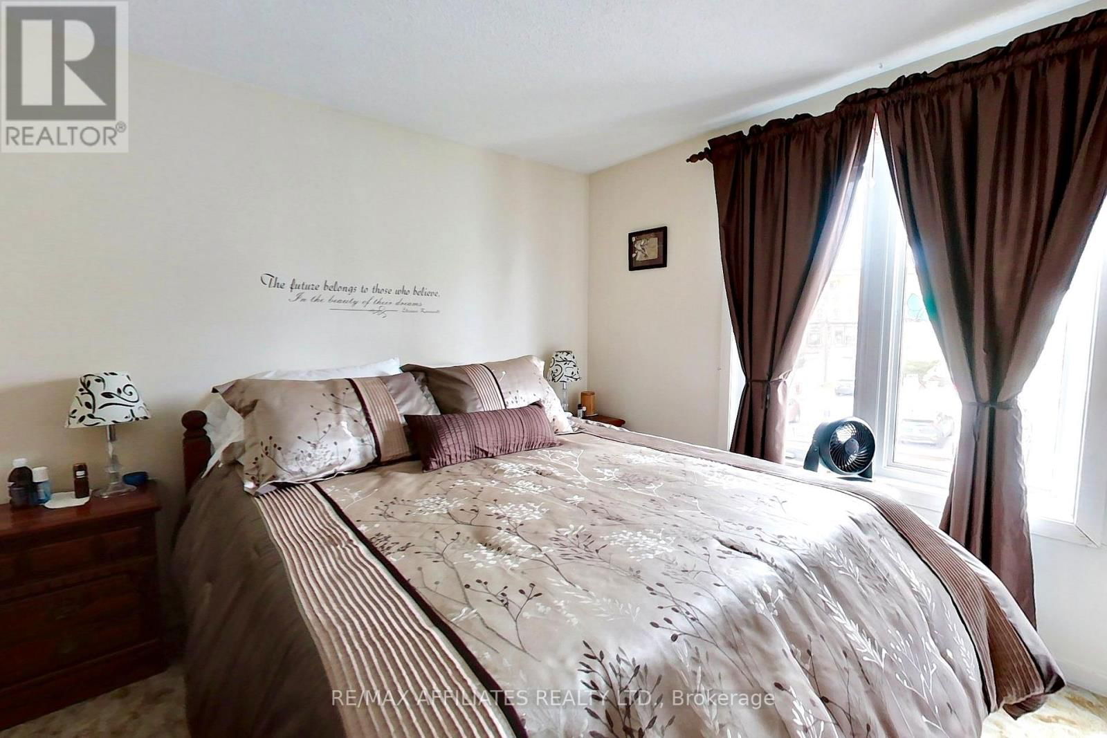 77 BRAE STREET Image 12