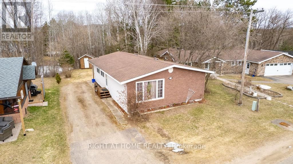 72 KELLY STREET Image 11