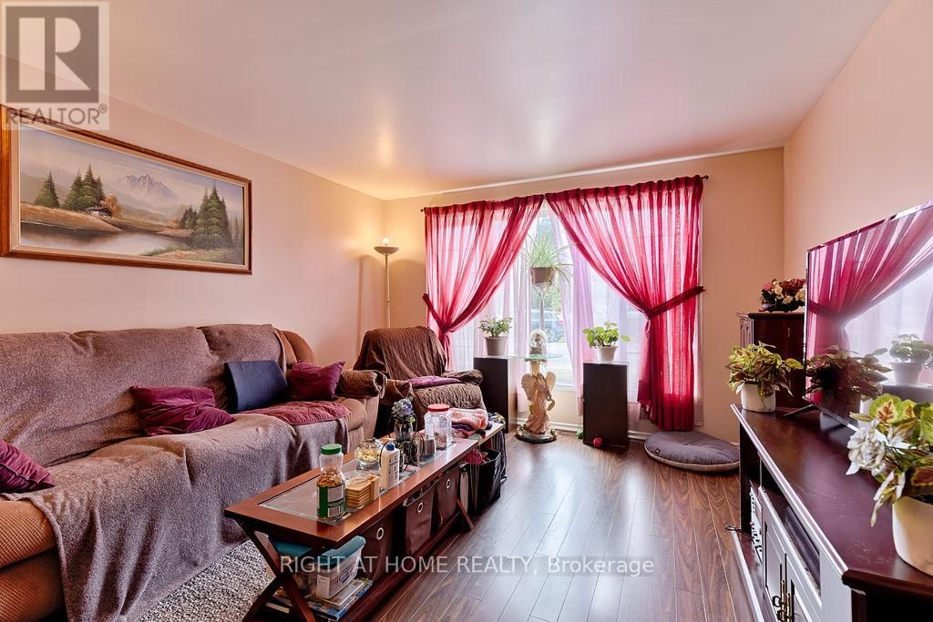 72 KELLY STREET Image 17