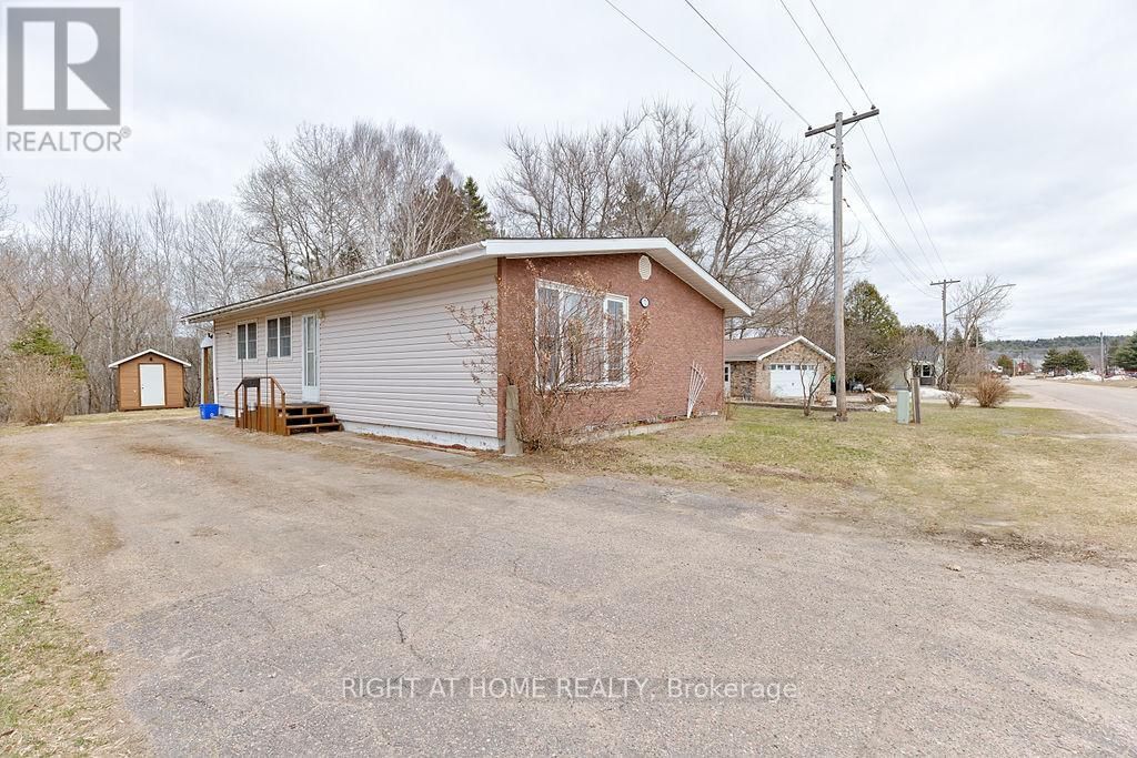 72 KELLY STREET Image 8