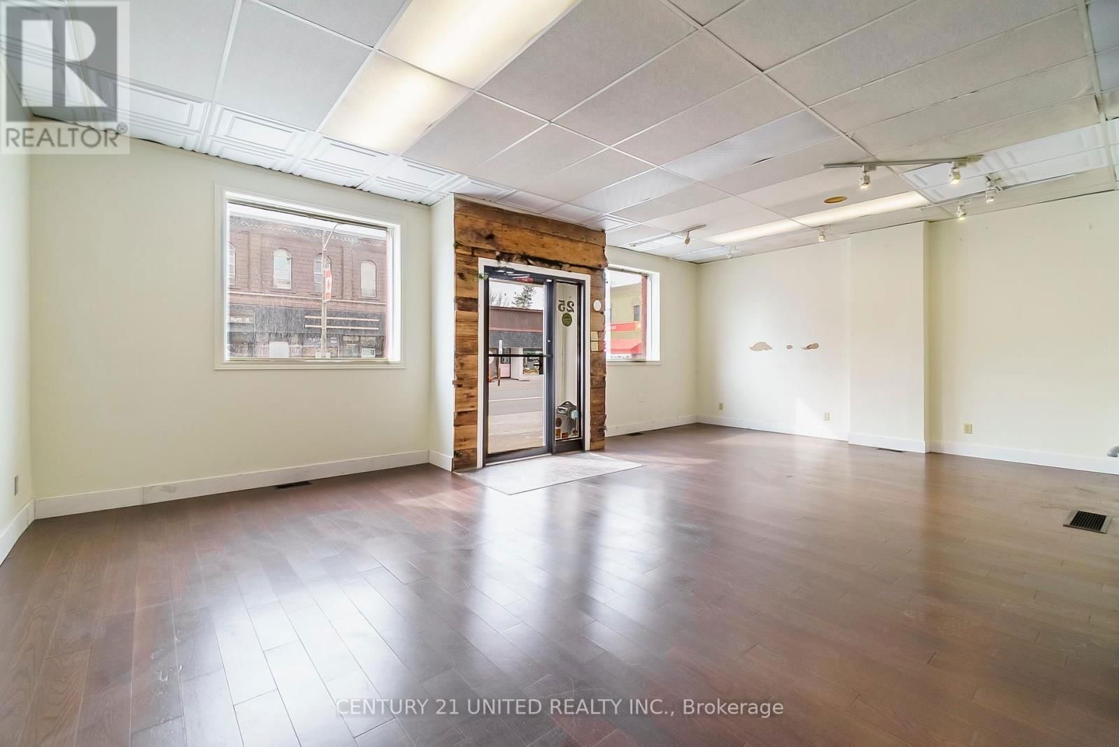 25 QUEEN STREET Image 9