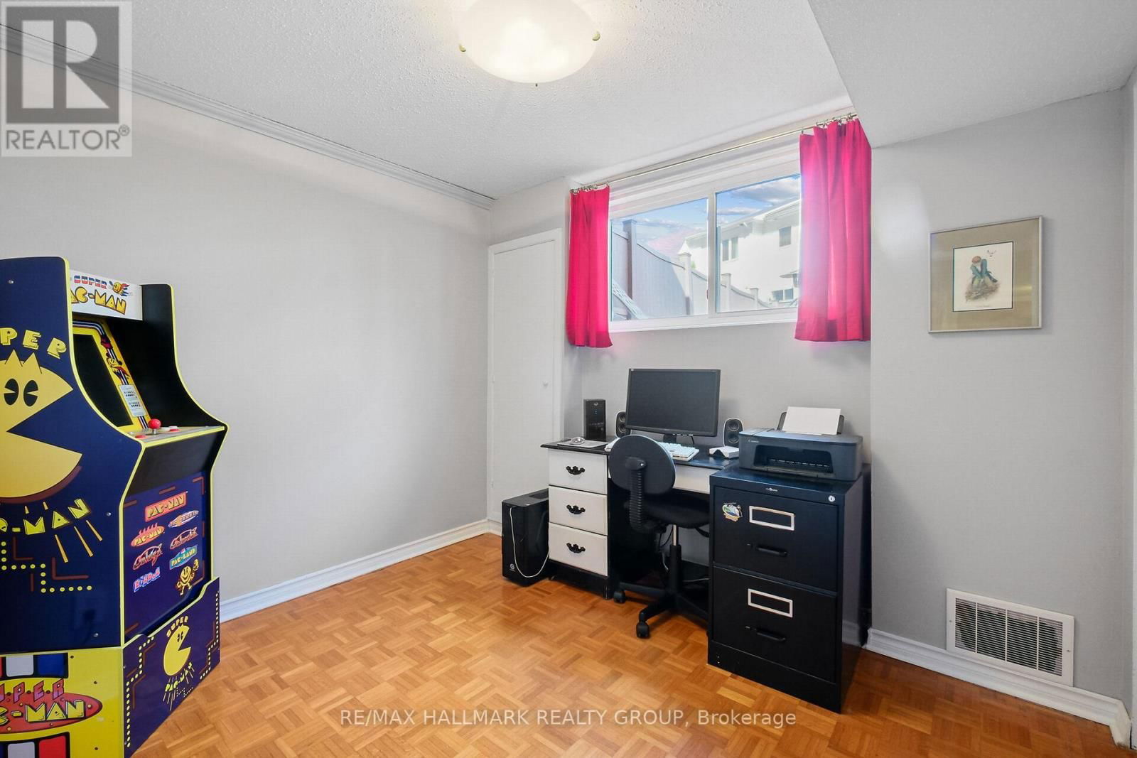 1811 APPLEGROVE COURT Image 18