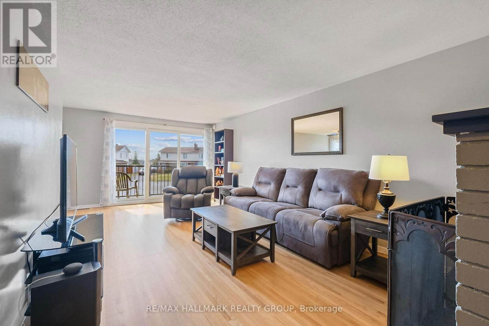 1811 APPLEGROVE COURT Image 2