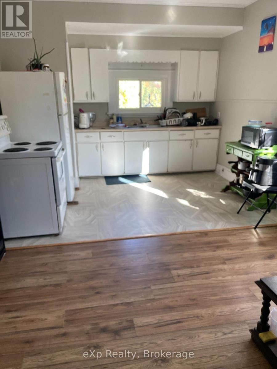 126 CHATHAM STREET Image 12