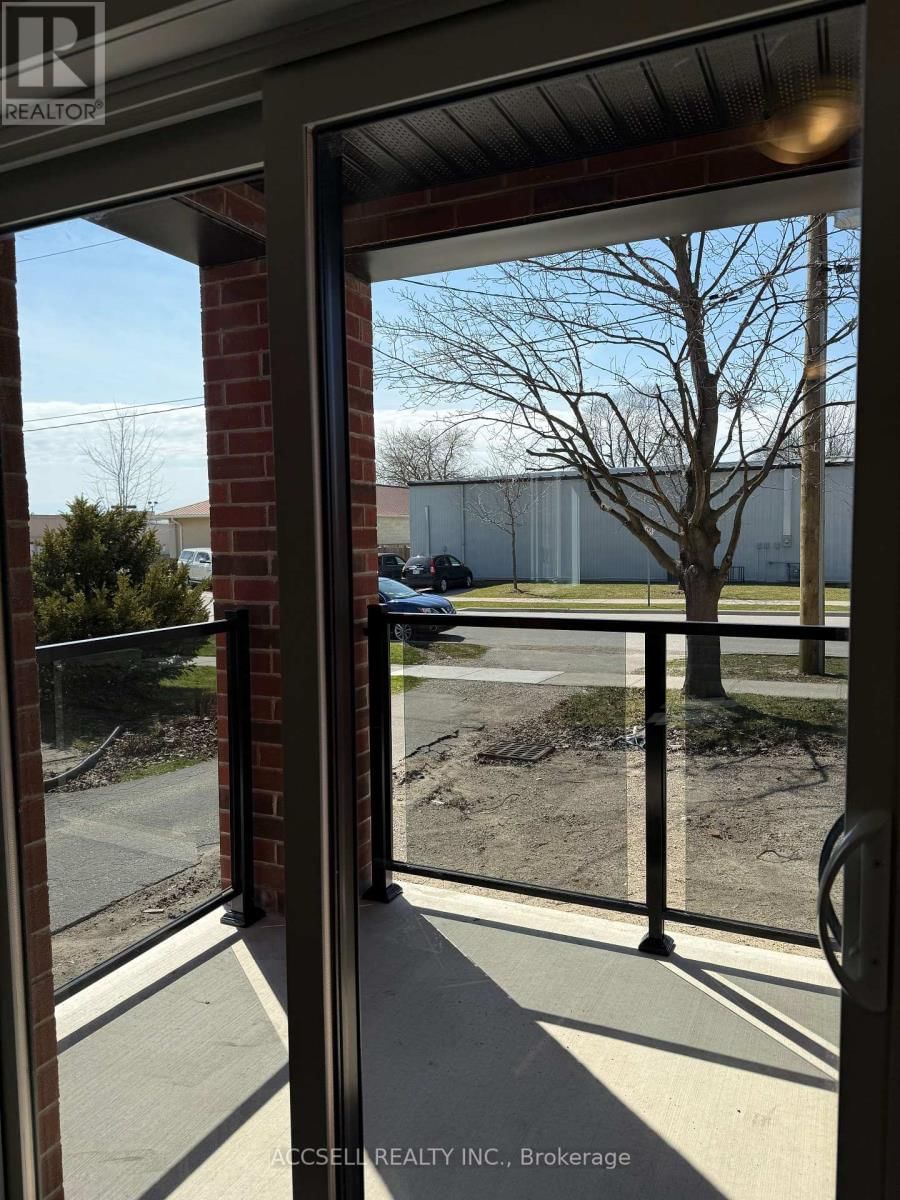 25 ALEXANDRIA AVENUE Image 3
